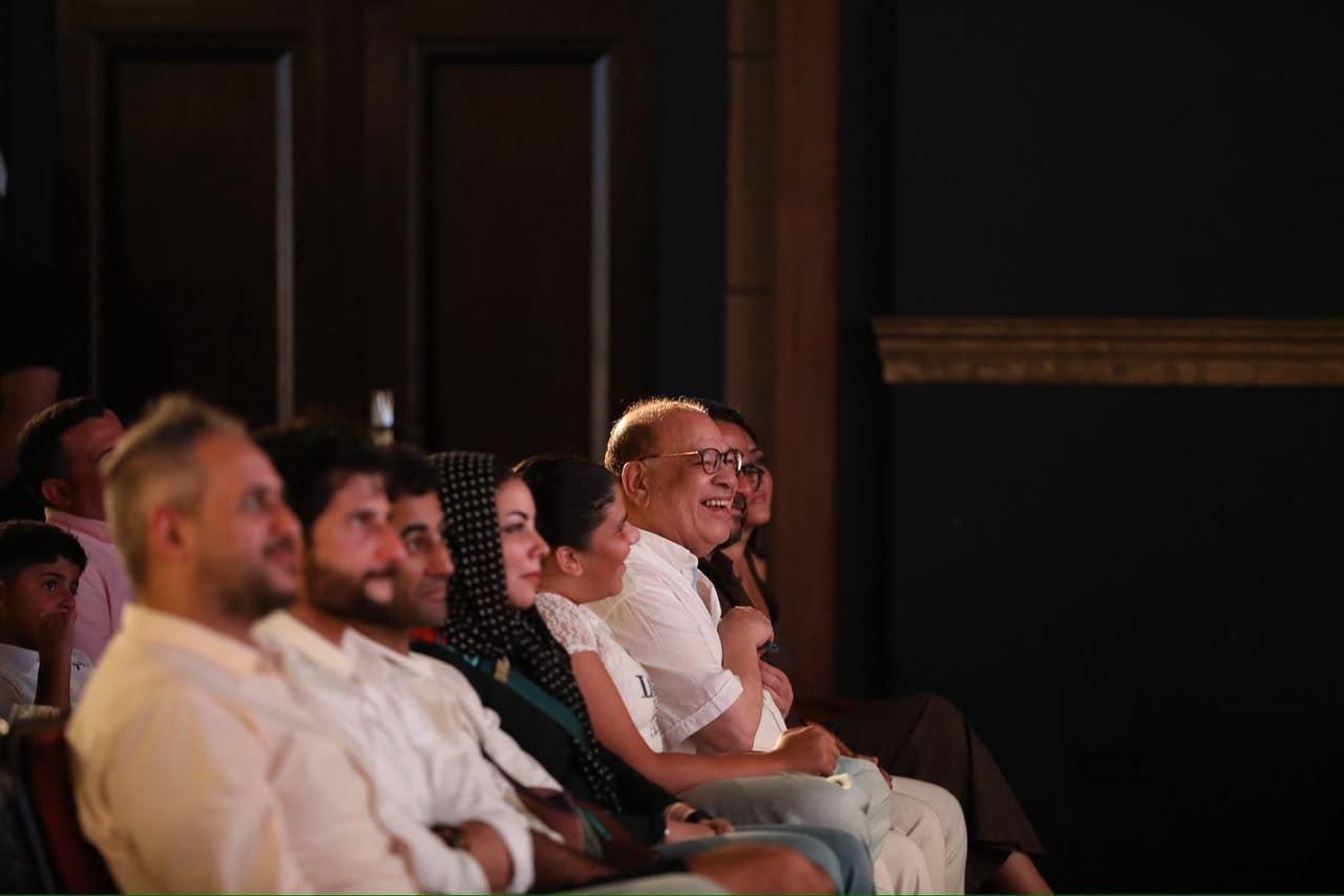 اقبال كبير على مسرحية الساحل الشريري اقبال كبير على مسرحية الساحل الشريري