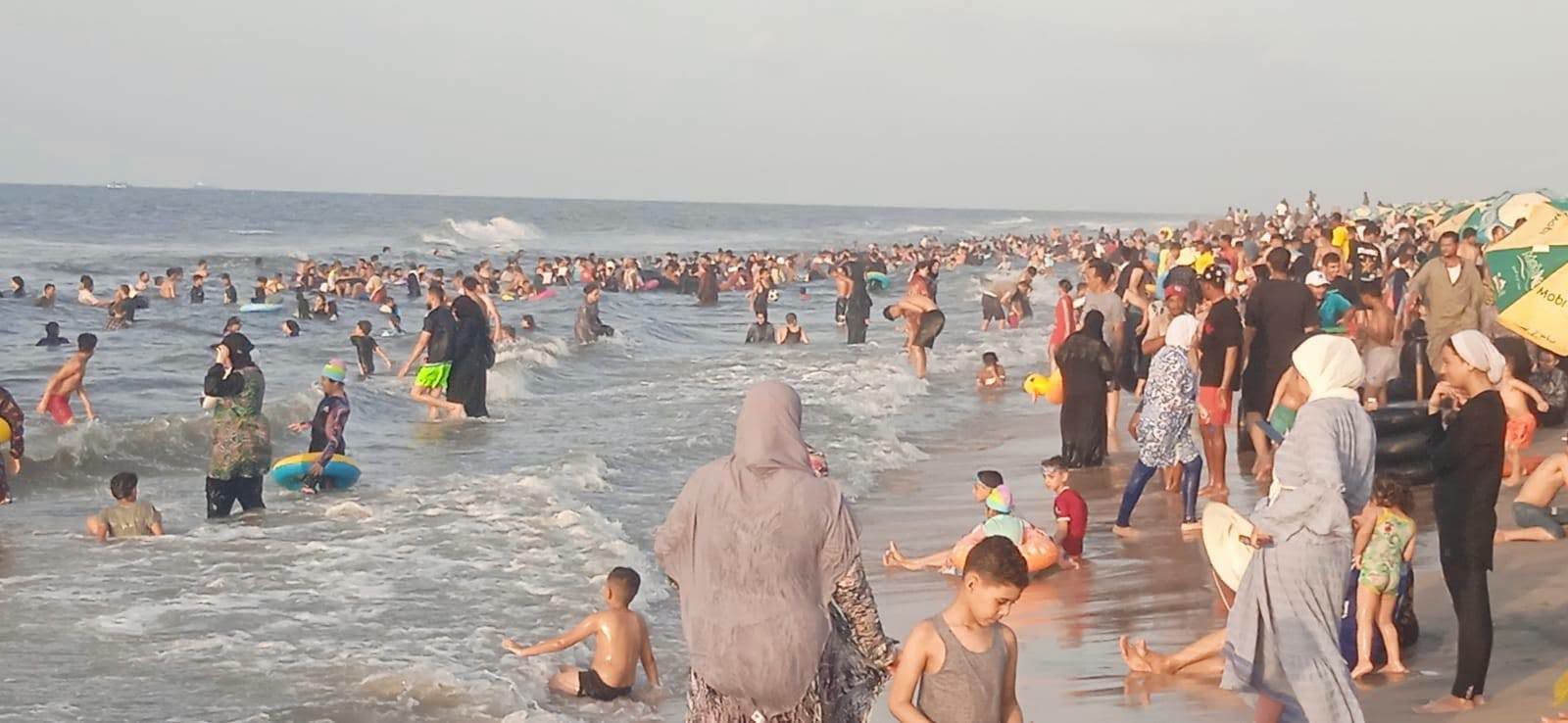 اقبال كبير على مصيف بلطيم اقبال كبير على مصيف بلطيم