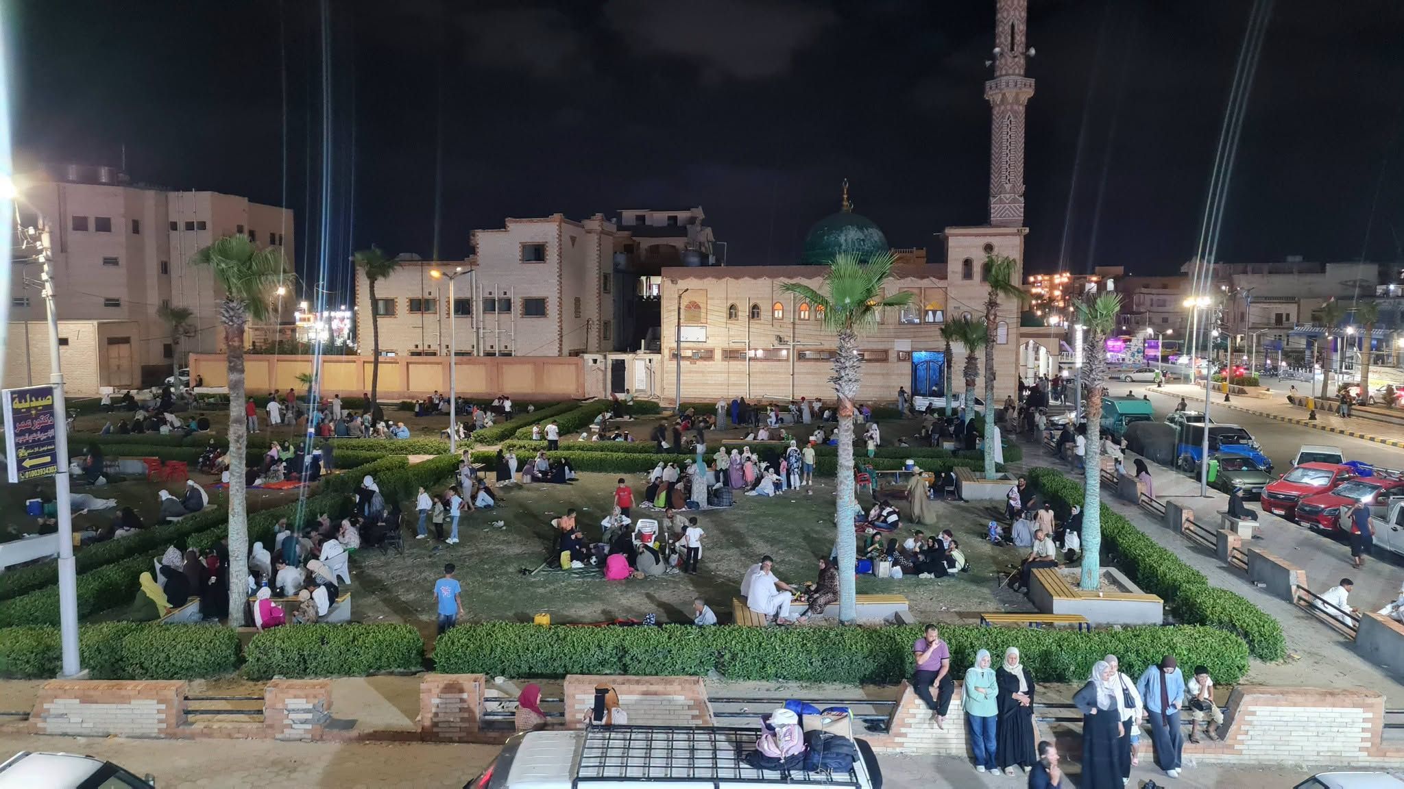 التوافد على الحدائق العامة التوافد على الحدائق العامة