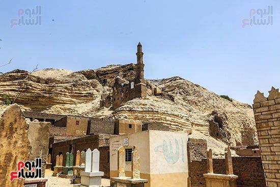 يعد مسجد شاهين من الاثار الاسلامية النادرة يعد مسجد شاهين من الاثار الاسلامية النادرة