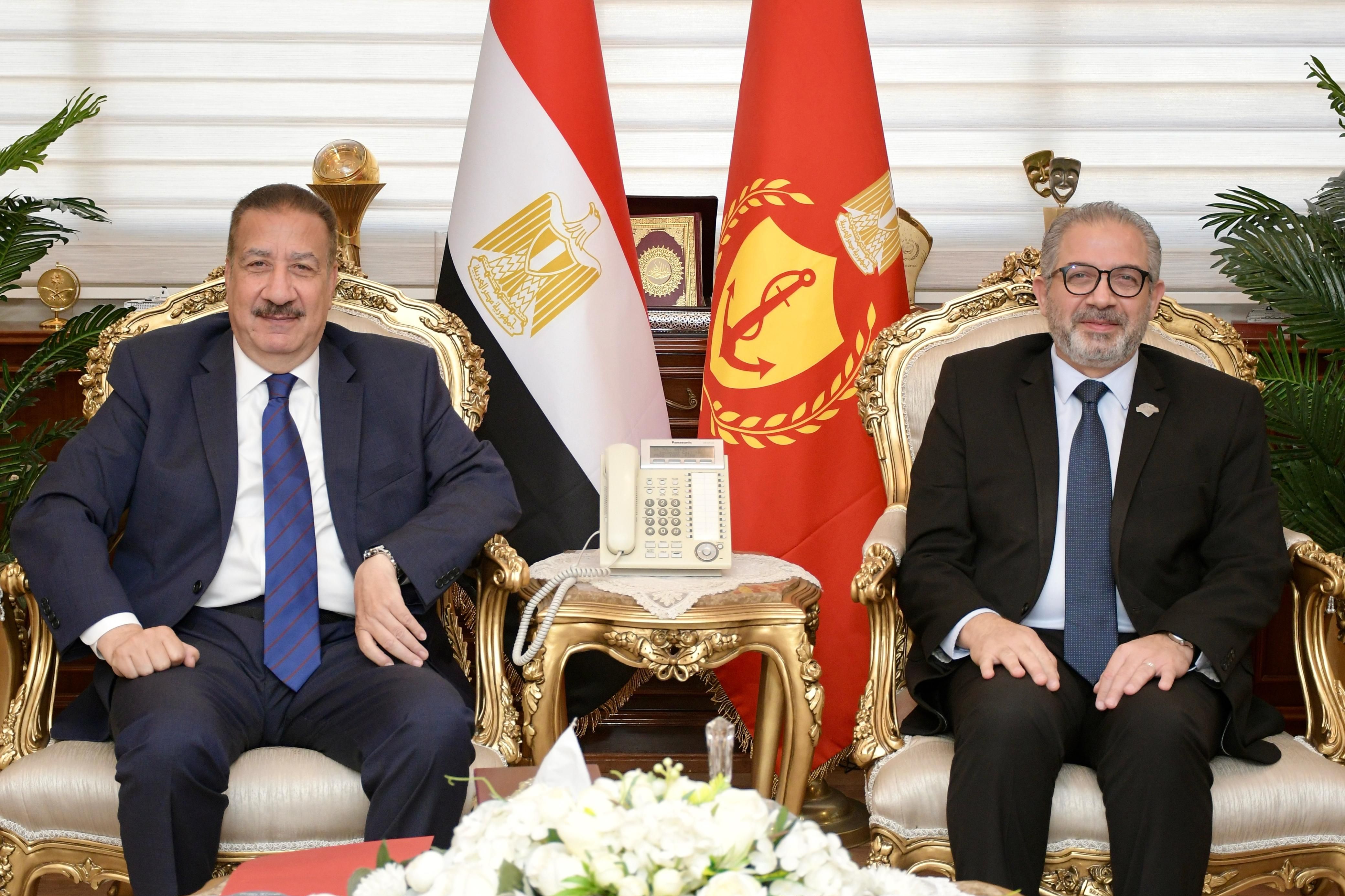 اجتماع محافظ بورسعيد مع رئيس الهيئة العامة للتأمين الصحي اجتماع محافظ بورسعيد مع رئيس الهيئة العامة للتأمين الصحي