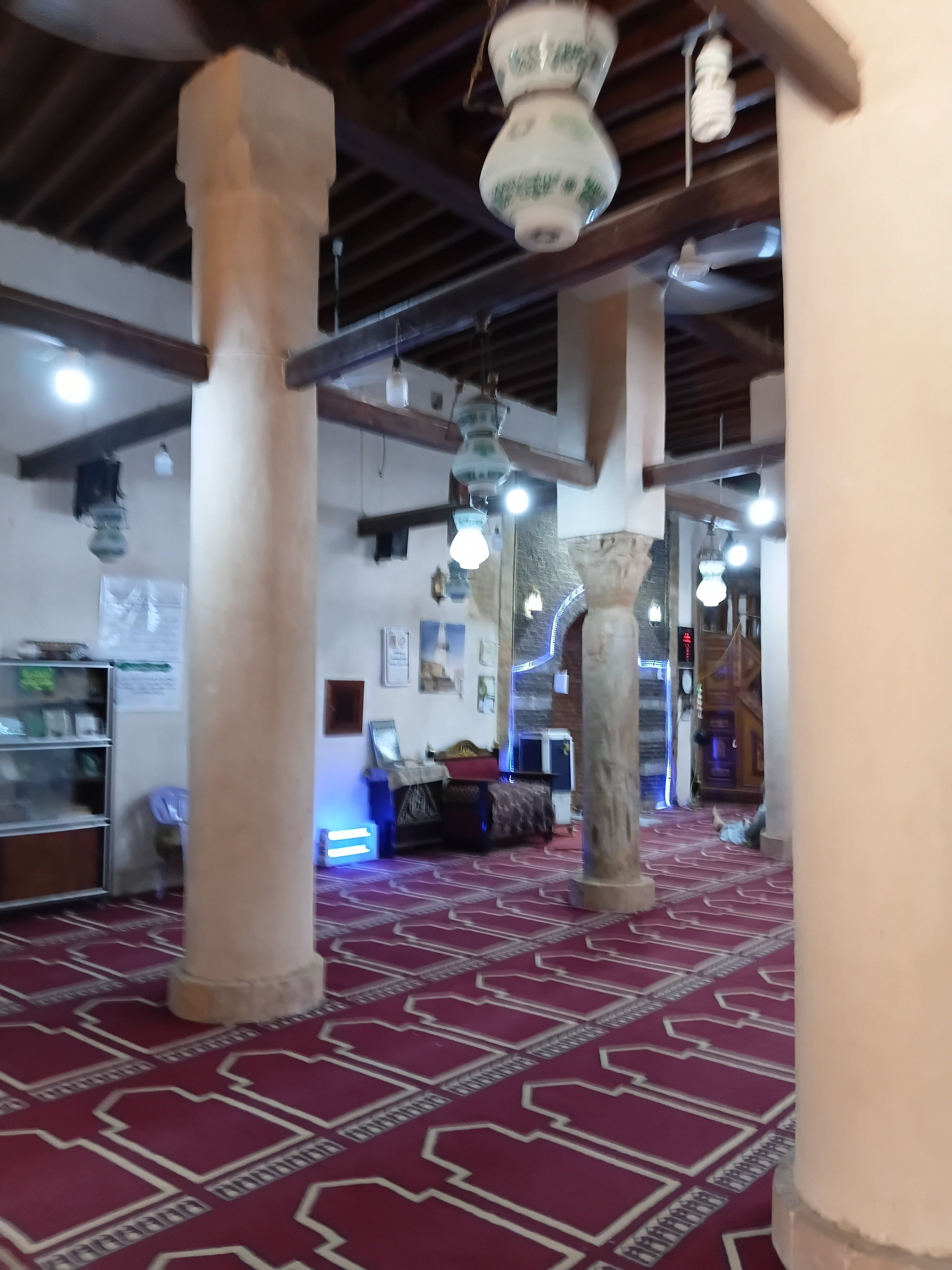 المسجد العمري من المساجد ذات التصميم المعمارى المسجد العمري من المساجد ذات التصميم المعمارى
