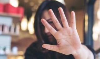 التحقيق
في
واقعة
متحرش
الأتوبيس..
والنيابة
تستمع
لأقوال
المجنى
عليها