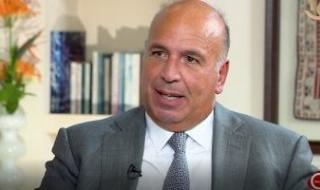 تحت
مقصلة
الـ93
مليار
جنيه..
هيكل
يراهن
بـ"تكرير
البترول"
لسداد
مديونيات
البنوك