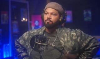 بالبلدي
      :
      أحمد
      عبد
      الحميد
      يغني
      «خسيس»
      ويصدم
      عمرو
      سعد
      باعتراف
      غير
      متوقع
      في
      إفراج 