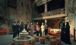 مسلسل
درش
الحلقة
10..
لقاء
الخميسى
تهجم
على
بيت
سهر
الصايغ
برفقة
الشرطة