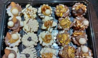 كوب
      ماء
      يمنع
      الصائم
      من
      الإفراط
      في
      تناول
      الحلويات