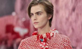 تسريحات
شعر
قصيرة
تناسب
إطلالتك
العصرية
في
عيد
الفطر..
اختاري
ما
يناسبك