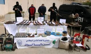 الوادي:
تفكيك
شبكة
كانت
تستغل
ورشة
سرية
لصناعة
البنادق
والمسدسات
مع
حجز
أسلحة
نارية