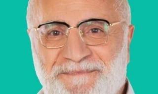 عزت
زين
يشارك
في
مسرحية
زائد
واحد
على
مسرح
الهناجر
