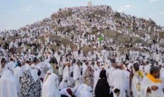 دار
الإفتاء
توضح
أعمال
يوم
النحر
في
الحج..
وترتيب
المناسك
والتحلل
من
الإحرام