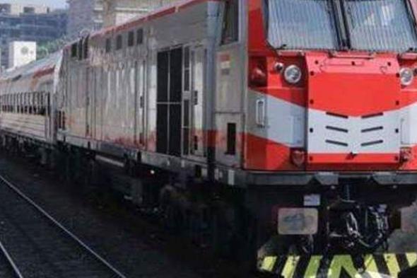 تفاصيل انفصال عربة القطار المميز في محطة السكة الحديد ببني سويف