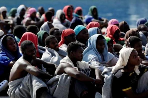 اخبار المغرب اليوم أمن العيون يعترض 58 مهاجرا من بلدان إفريقية كانوا في طريقهم نحو الكناري