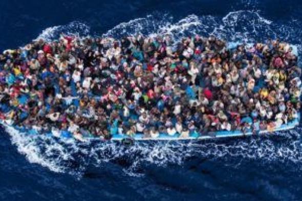 البحرية التونسية تحبط محاولتي هجرة غير شرعية لـ57 شخصًا