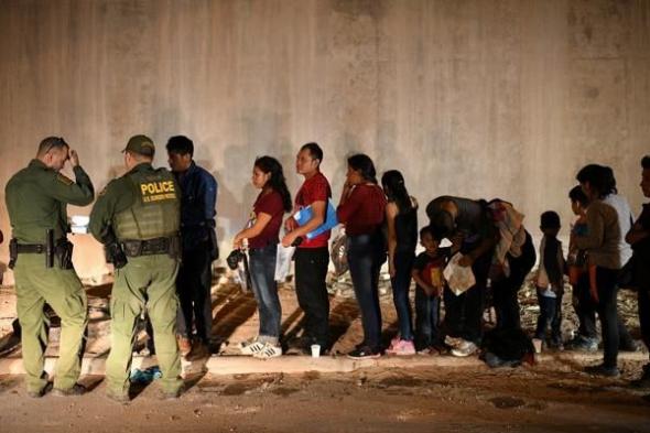 مصرع عشرات المهاجرين المكسيكيين في رحلة إلى أمريكا