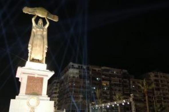 تمثال "أم الدنيا" يطل على قناة السويس.. محافظ بورسعيد يفتتح ساحة مصر.. لايف