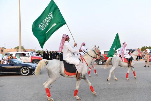 بالصور.. "ثقافية الحرس" تحتفل باليوم الوطني الـ 91 بمدينة الملك عبدالعزيز السكنية