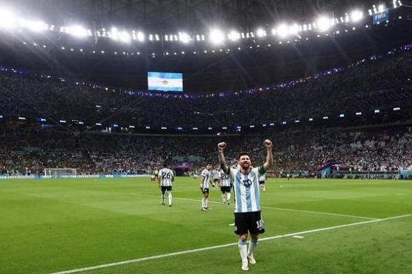 ميسي والدموع والجماهير.. مباراة الأرجنتين والمكسيك تدخل تاريخ كأس العالم