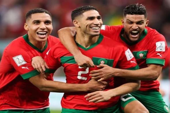 الملك محمد السادس يحتفل مع الشعب المغربي بالتأهل لربع نهائي كأس العالم (فيديو)