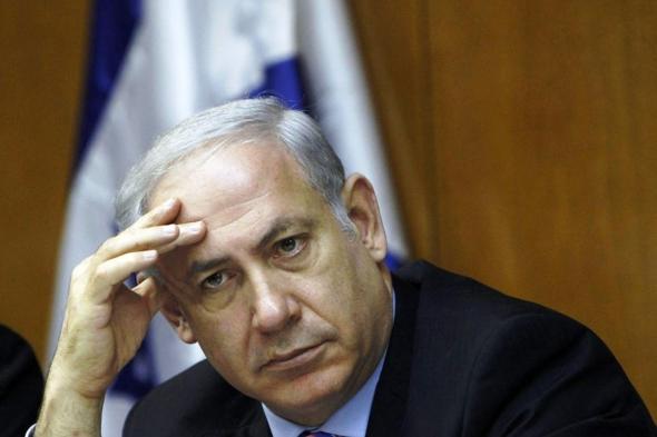 رئيس الوزراء الإسرائيلي يقيل وزير دفاعه