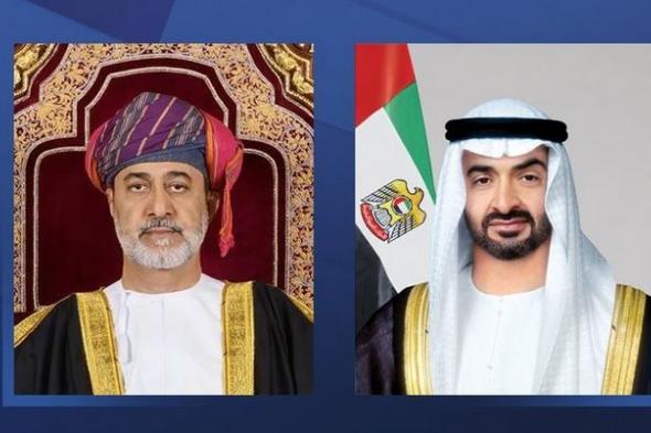 رئيس الدولة يتلقى تهاني سلطان عمان بالتعيينات القيادية الجديدة