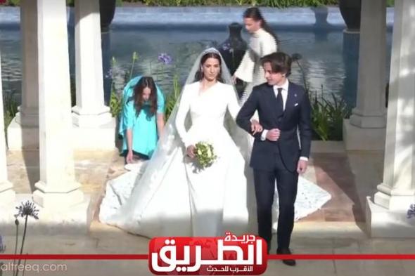 شقيقتان الأمير حسين يرتبان على الأرض فستان زفاف زوجة ولي العهد الأردنياليوم الخميس، 1 يونيو 2023 10:18 مـ