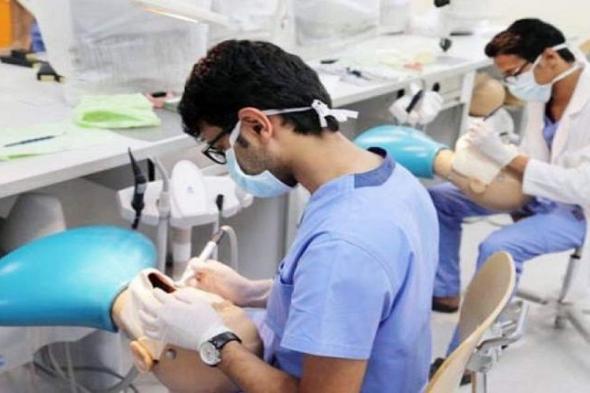 أطباء الأسنان يتوعدون المتطفلين على مهنتهم، ويلوحون باللجوء للقانون