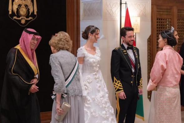 إطلالة ثانية لـ الأميرة رجوة في حفل العشاء الرسمي بتوقيع دولتشي أند غابانا