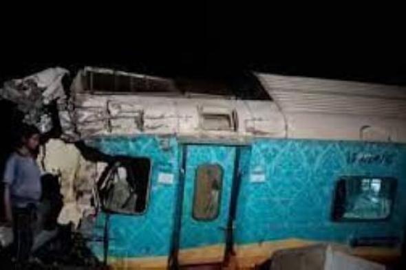 ارتفاع قتلى حادث تصادم قطارين شرقي الهند إلى 120 شخصا