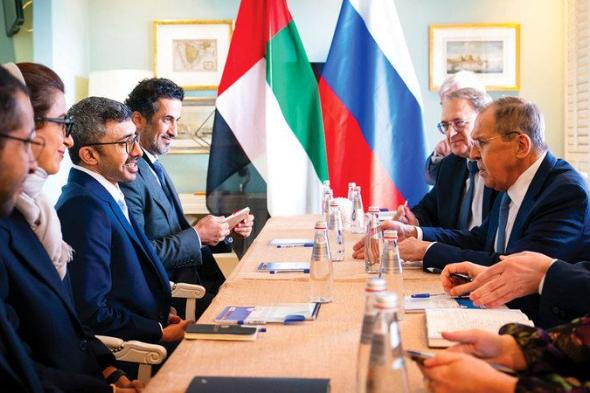 عبدالله بن زايد يلتقي وزير خارجية روسيا