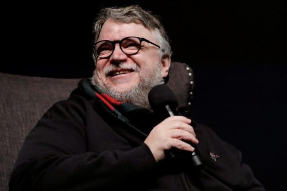المخرج Guillermo del Toro يؤكد بأنه كان يعمل على فيلم بعالم Star Wars