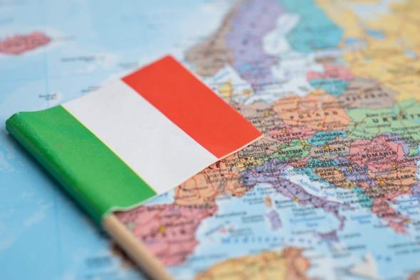 إيطاليا تفتح أبوابها للعمال الأجانب
