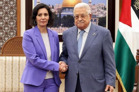 الرئيس عباس: لا يمكن العمل مع مخططات إسرائيل في فصل غزة