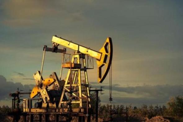 مراهنة المستثمرين على قلة الإمدادات تدفع أسعار النفط للارتفاع
