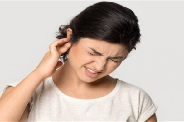 هل الجيوب الأنفية تؤثر على الأذن؟.. استشاري أنف وأذن يُجيب