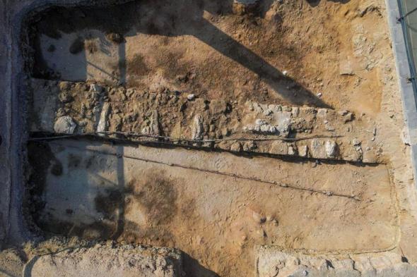 بالصور.. اكتشاف خندق دِفاع وسور مُحصِّن في جدة التاريخية يرويان تاريخ المدينة الحصينة