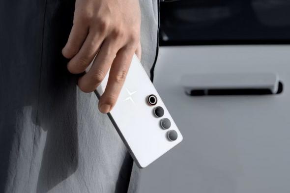 هاتف Polestar Phone ينطلق رسمياً بتصميم يحاكي Meizu 21 Pro