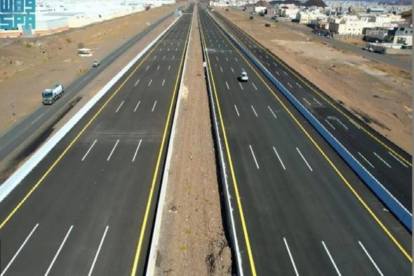 «العامة للطرق» تُعلن افتتاح الحركة المرورية على تقاطع الدائري الثالث بالمدينة المنورة