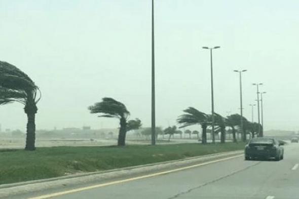 حالة عدم الاستقرار الجوى تصل الرياض وتحذير من سيول وصواعق رعدية تستمر حتى الـ 9 مساءًا