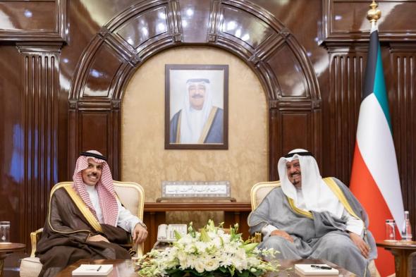 رئيس الوزراء الكويتي يستقبل وزير الخارجية ويبحثان أوجه التعاون والعلاقات الثنائية المتميزة