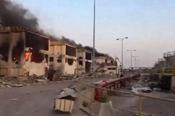 إسرائيل تقصف مطار صنعاء ومحطات كهرباء وقاعدة جوية