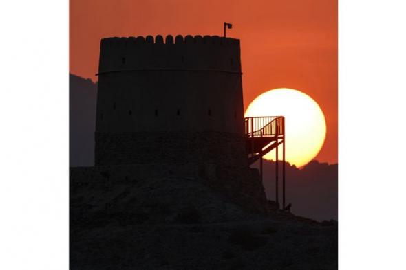 غروب الشمس في «حتا»