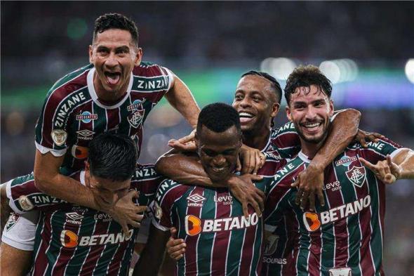 فلومينسي البرازيلي يعاني من غياب نجم سوبر أمام الهلال