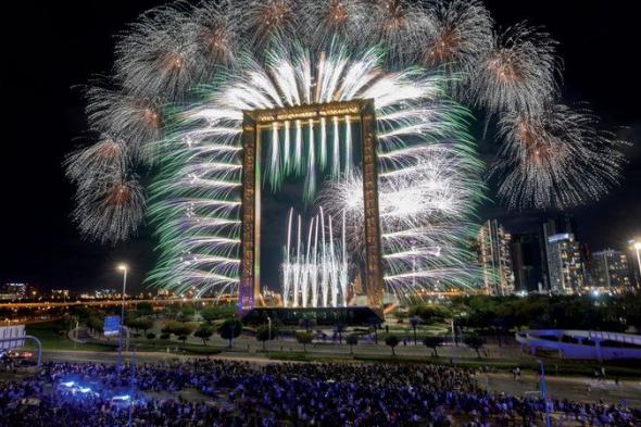 دبي تستقبل2026 ببرواز سعادة عملاق