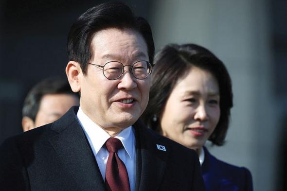 «المعسكر المحافظ» في كوريا الجنوبية يخشى الانفتاح الجزئي على إعلام «الشمالية»