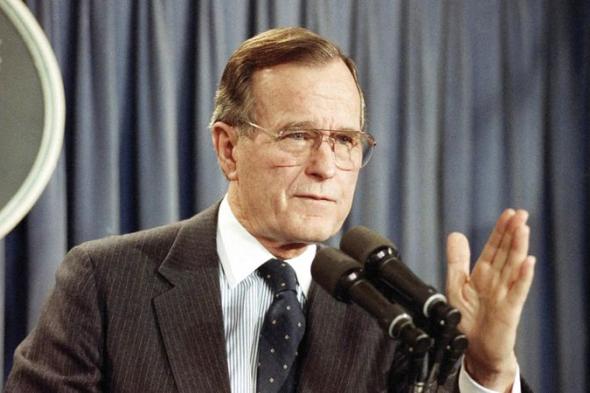 العملية العسكرية الأميركية في فنزويلا أقرب إلى «سيناريو» بنما قبل 36 عاماً