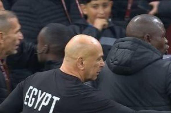 حسام
حسن
يتدخل
لفض
اشتباك
بين
مدرب
السنغال
وجهاز
منتخب
مصر