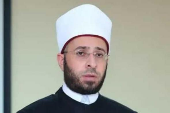 وزير
      الاوقاف
      يردد
      النشيد
      الوطني
      بعد
      انقطاع
      التيار
      الكهربائي
      اثناء
      عزف
      النشيد
      والحضور
      يتفاعل
      ويردد
      النشيد