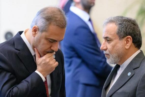 وسط
      تصاعد
      التوتر
      بين
      واشنطن
      وطهران..
      وزير
      خارجية
      تركيا
      يجري
      اتصالا
      بنظيره
      الإيراني