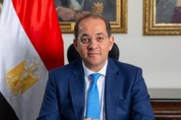 وزير
المالية
بعد
فوز
الجمارك
بجائزة
التميز
الحكومى:
سعيد
جدًا
بتكريم
مبادرة
المراكز
اللوجستية